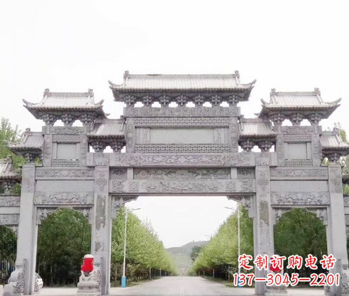 张掖三门石雕牌坊,独具特色的地标雕塑