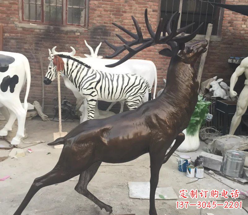 张掖羚羊公园动物铜雕，欣赏自然之美