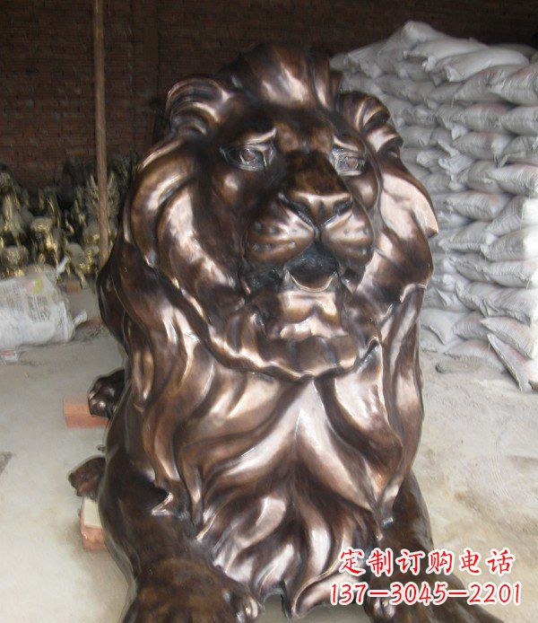 张掖静静躺在你身边,西洋狮子铜雕塑给你精致的拥抱