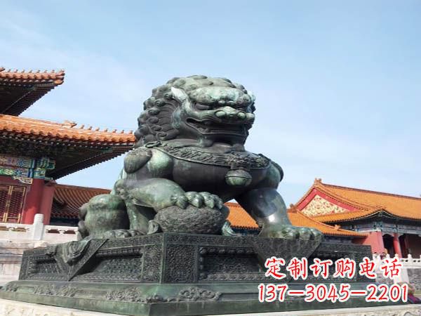 张掖寺庙青铜狮子