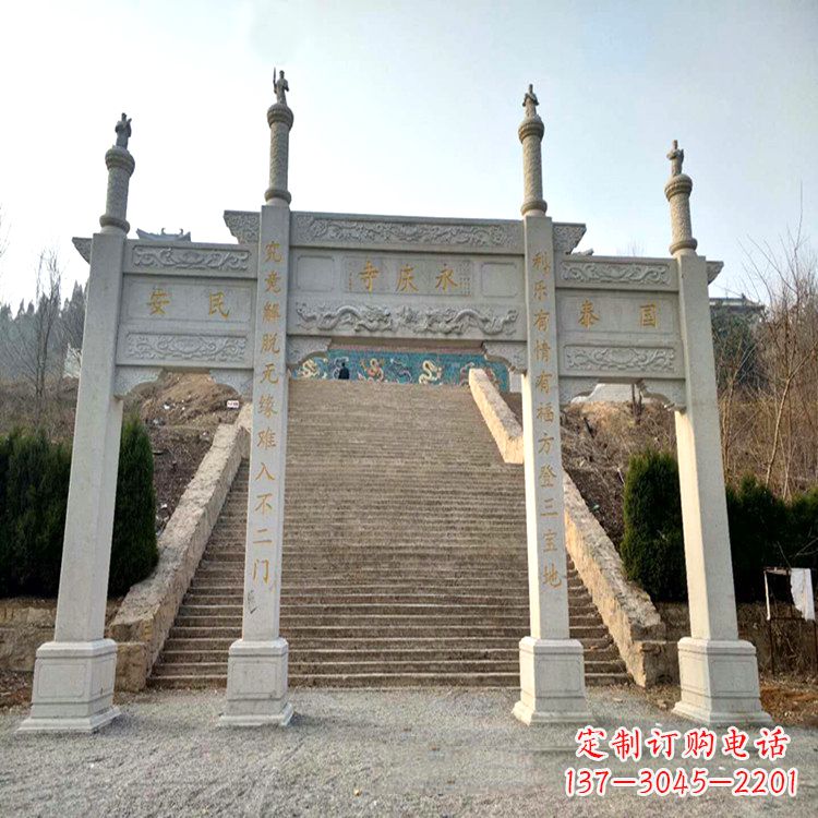 张掖寺庙入口无楼牌坊