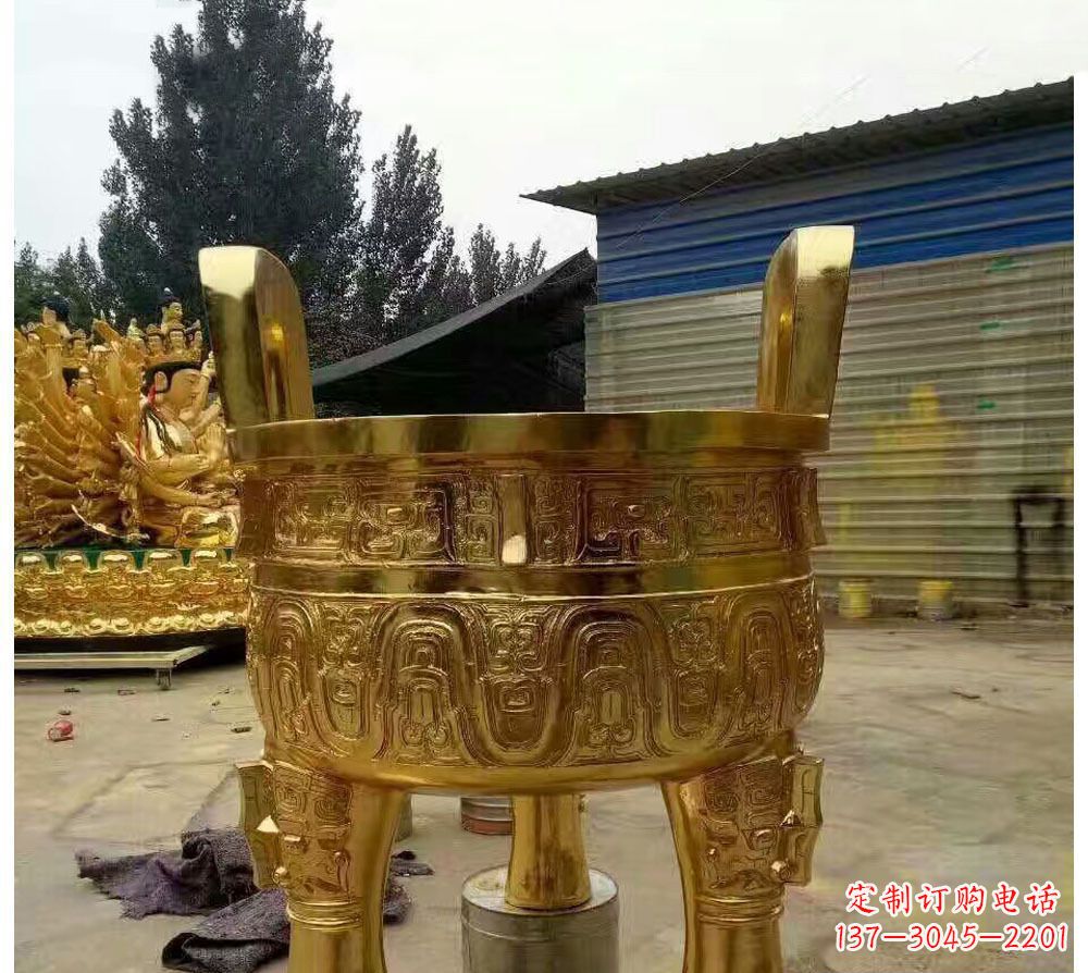 张掖寺庙三足圆形香炉铜雕