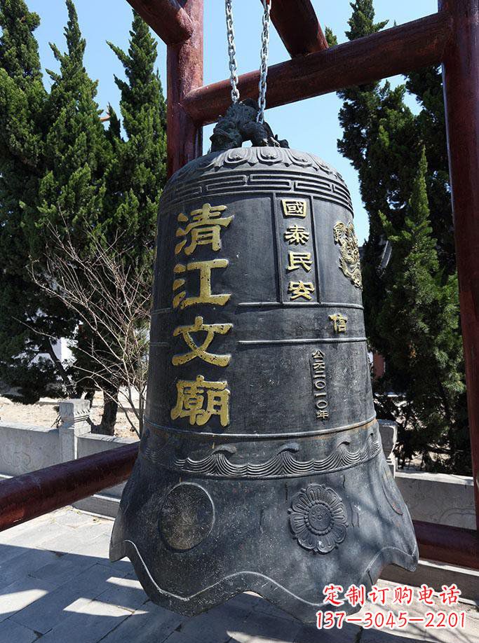 张掖寺庙铜钟雕塑 (5)