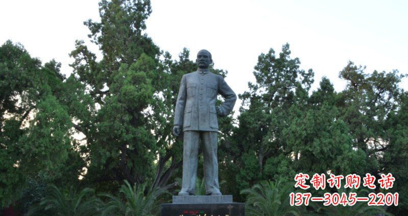 张掖孙近代名人铜雕_1