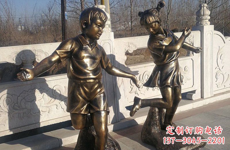 张掖踢毽子的儿童铜雕 (2)
