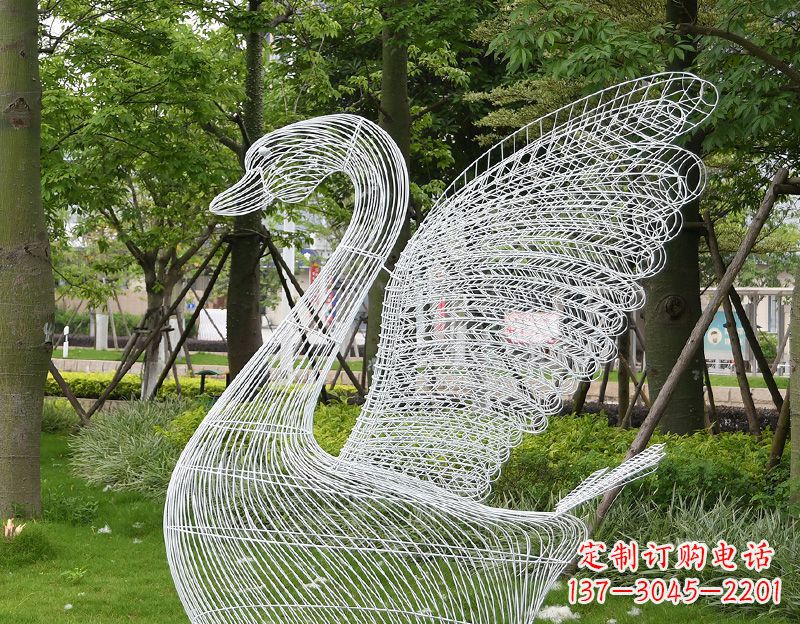 张掖天鹅镂空不锈钢雕塑