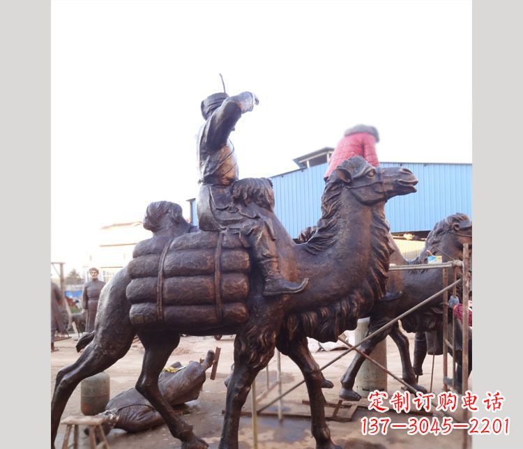 张掖铜雕广场骑骆驼雕塑