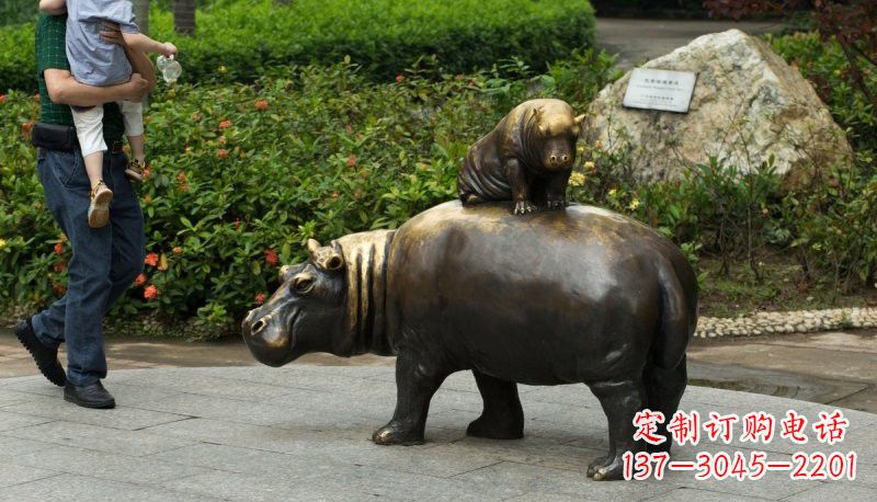 张掖铜雕母子河马