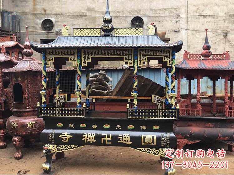 张掖铜雕像铁香炉
