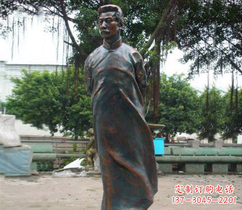 张掖铜雕校园鲁迅人物雕像摆件