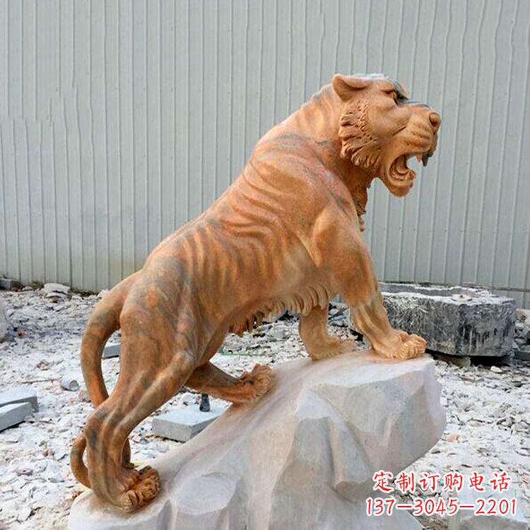 张掖晚霞红虎啸老虎动物石雕