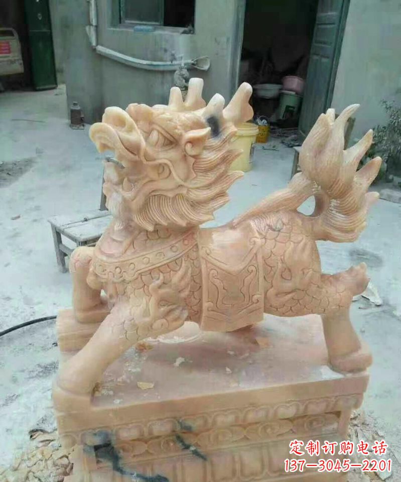 张掖晚霞红麒麟雕塑112