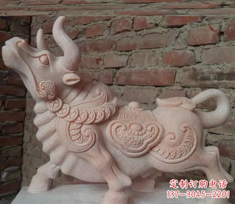张掖晚霞红小牛雕塑