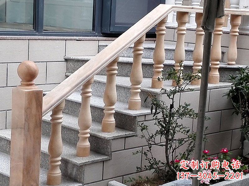 张掖晚霞红小区栏杆石雕