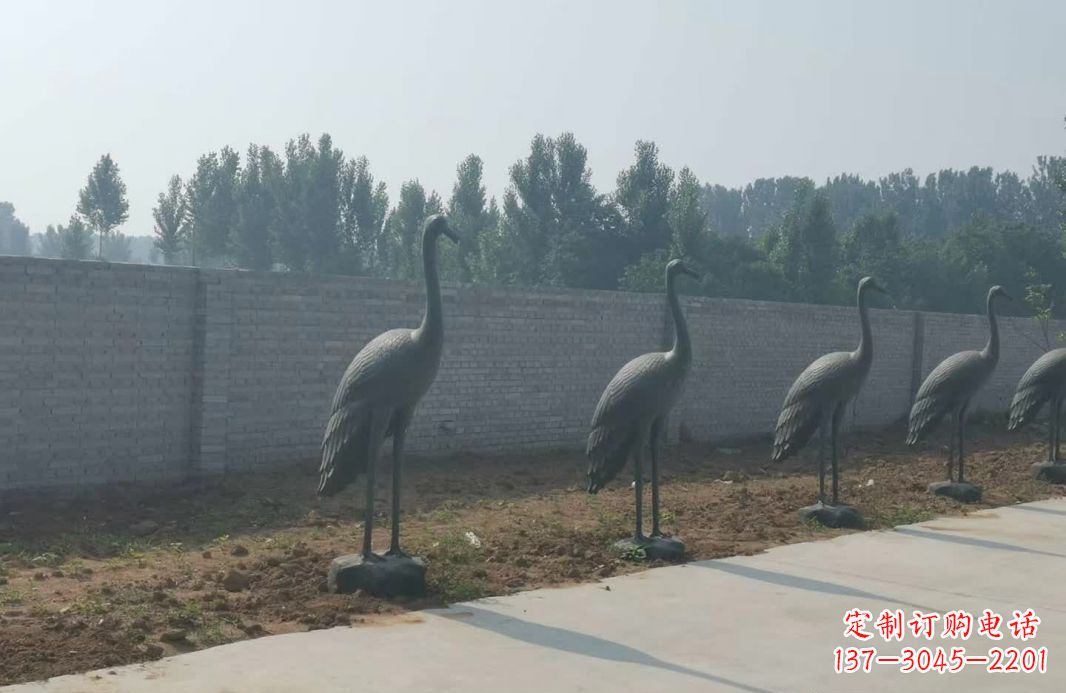 张掖仙鹤抽象铜雕