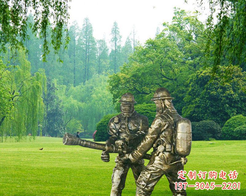 张掖消防员灭火铜雕