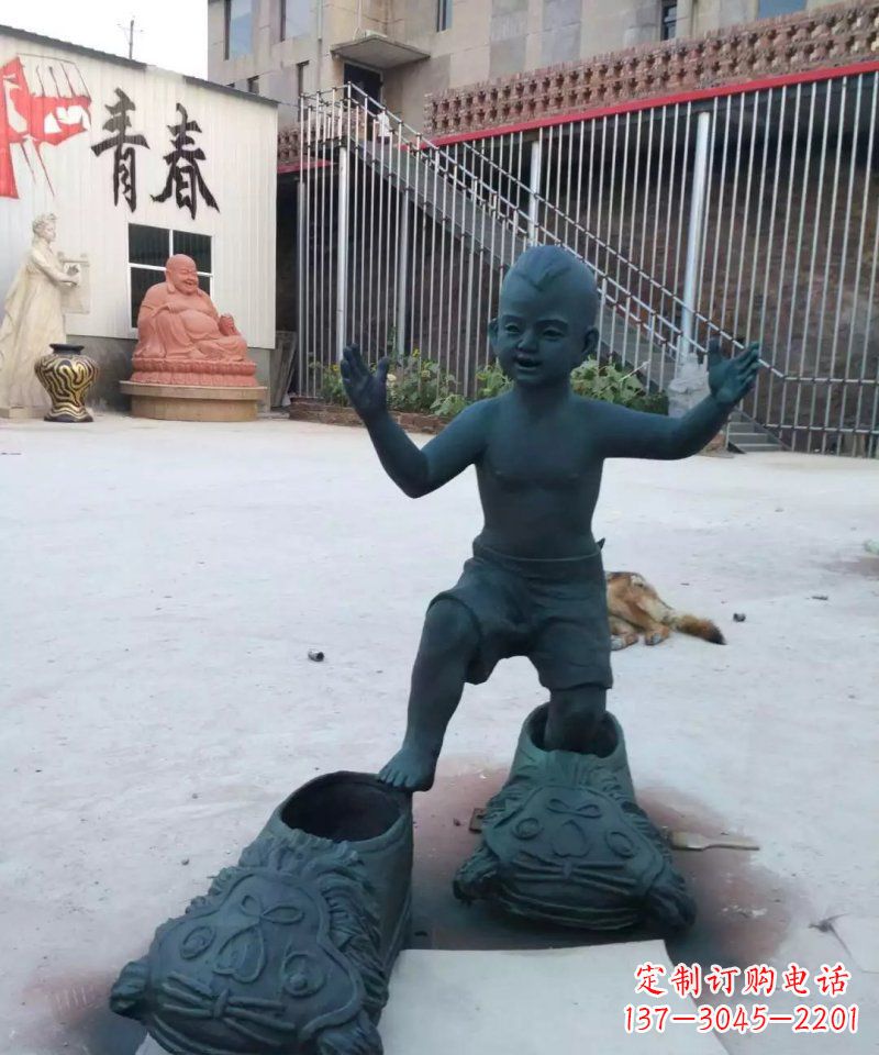 张掖小孩穿大鞋青铜人物雕塑