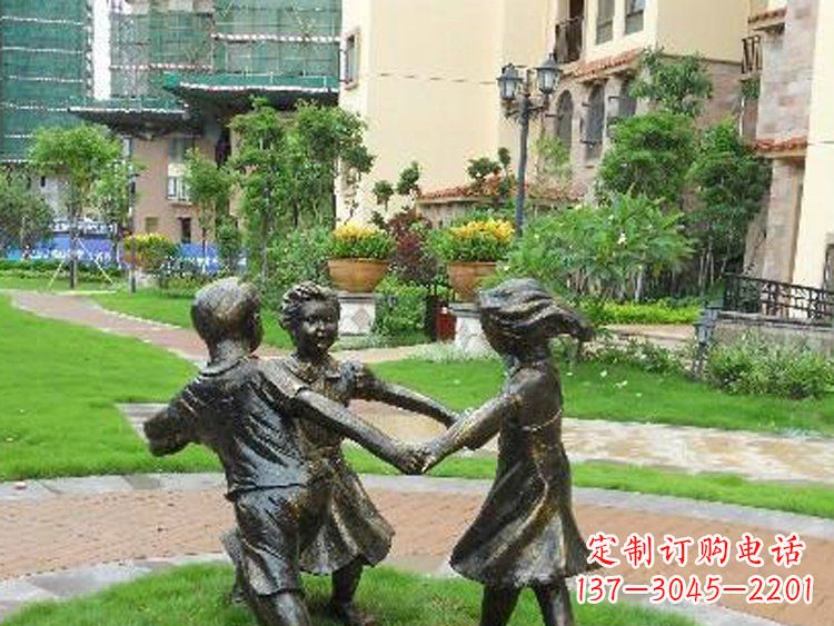 张掖小区铜雕儿童玩游戏人物雕塑