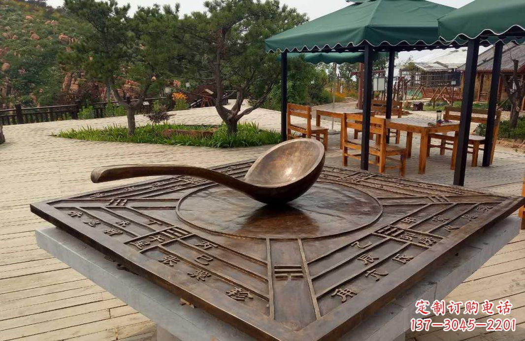 张掖校园古代司南铜雕