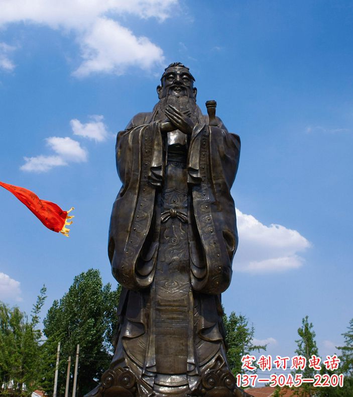 张掖校园里的孔子雕像