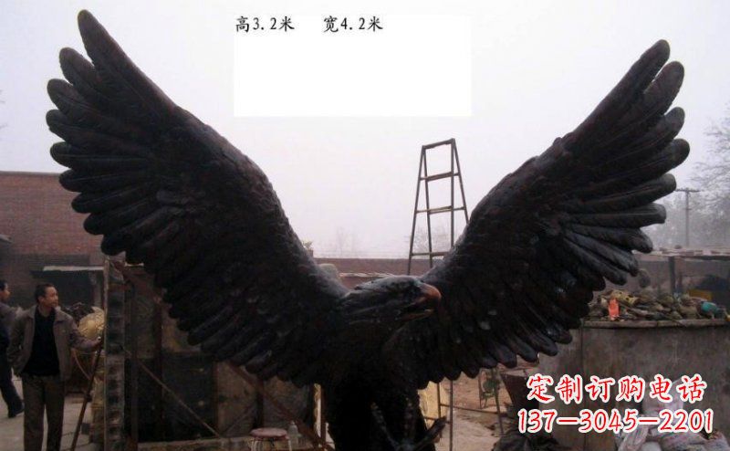 张掖雄鹰展翅老鹰铜雕