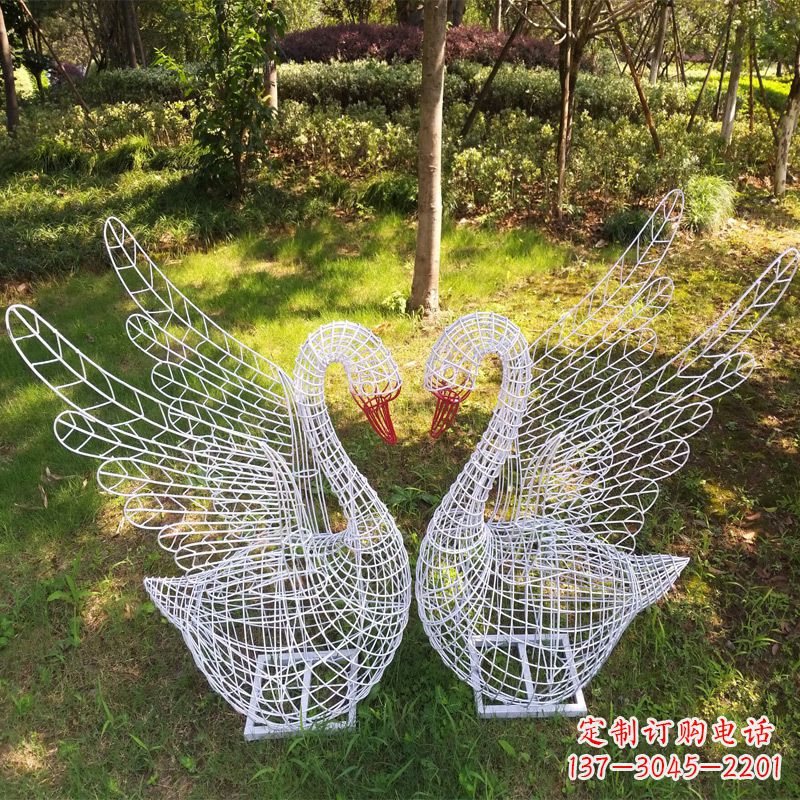 张掖展翅天鹅公园绿地铁艺动物摆件