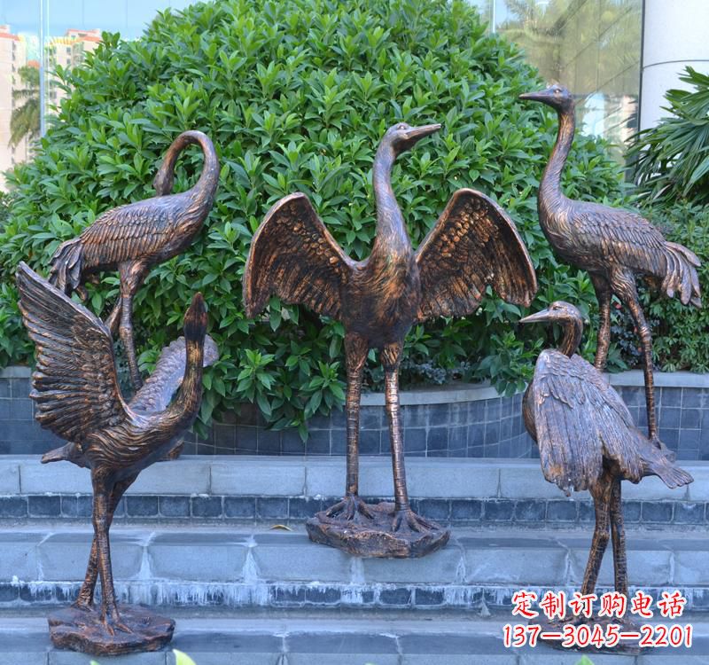 张掖展翅仙鹤雕塑