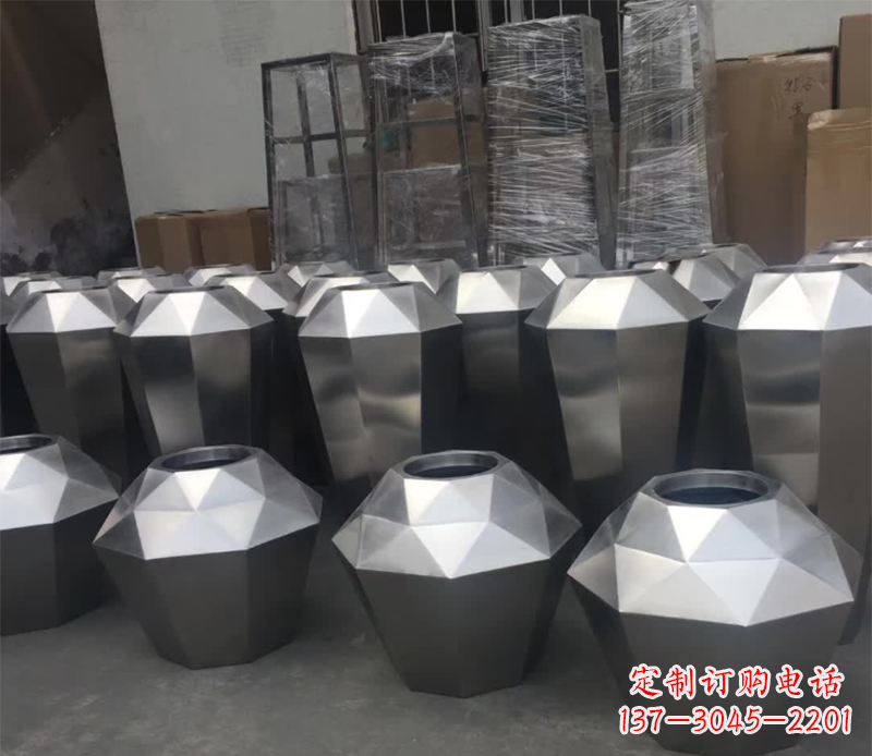 张掖不锈钢组合花盆雕塑
