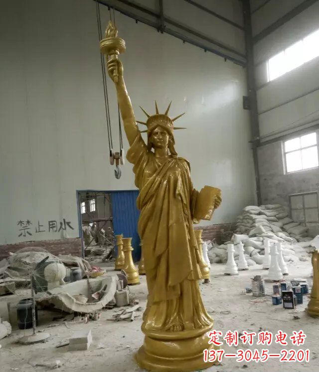 张掖自由女神玻璃钢仿铜人物雕塑